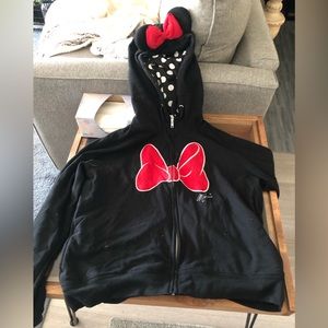 Disney XL Minnie Sweatshirt EUC